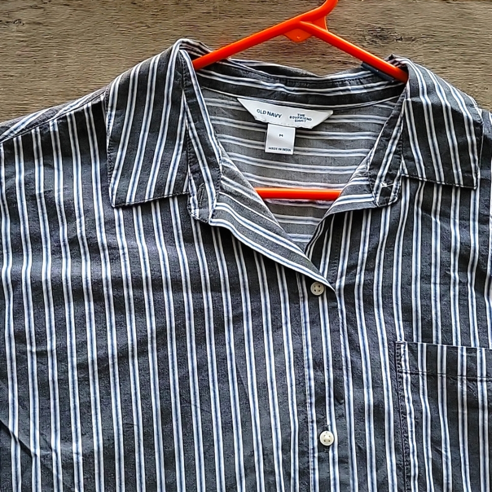 NWT Old Navy Boyfriend Striped Button Up Size M